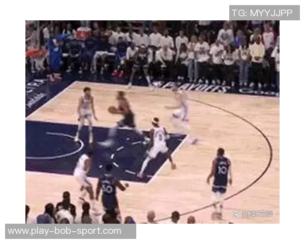 兰德尔全场最高得分22分表现出色16投7中并贡献27分8板7助3断